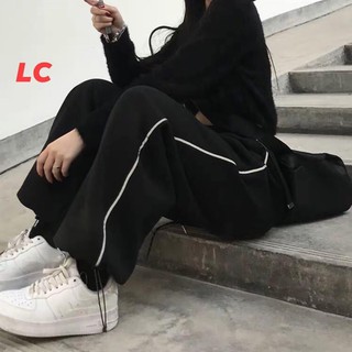 Quần trái tim ở túi