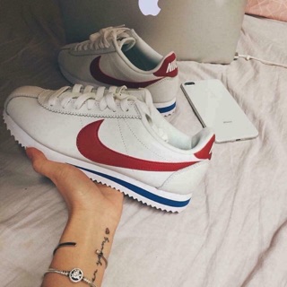 Giày nike auth