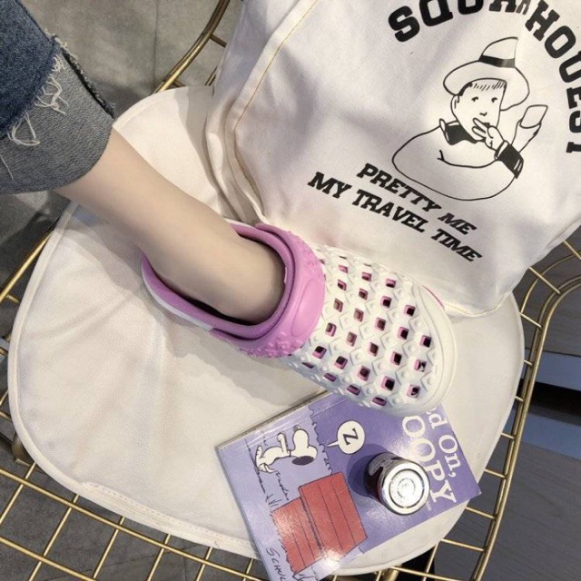Giày Sandal Nữ Nhựa/ Dép Quai Hậu Nữ Đi Mưa Bít Đầu Siêu Nhẹ Màu Hồng Trắng Xinh Xắn Size 36-40 - Lucky Girl shop