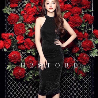 Đầm body cổ yếm cực xinh