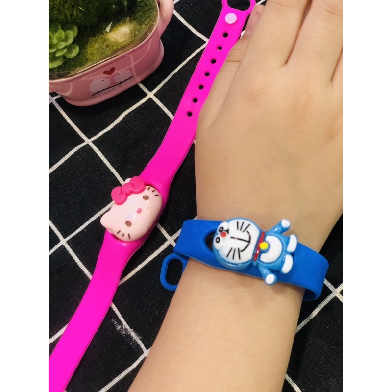 Dây đeo chống muỗi HelloKitty Doreamon