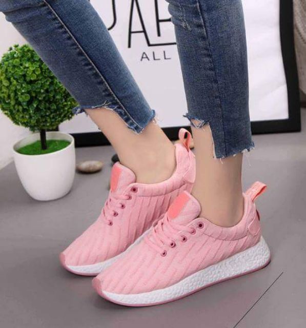 GIÀY SNEAKER HOT TREND 2017 AND 2018