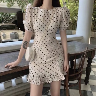 Váy be chấm bi dáng ngắn có sẵn