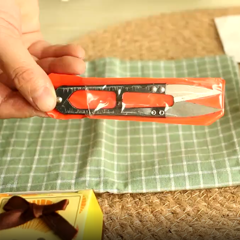 Kéo Hình Chữ U Nhỏ Nhắn Bằng Thép Không Gỉ Tiện Dụng