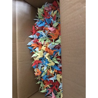 Hạc giấy gấp sẵn(100con 28k tặng mỗi đơn hàng 15 ngôi sao gấp sẵn á nhoaaaa)