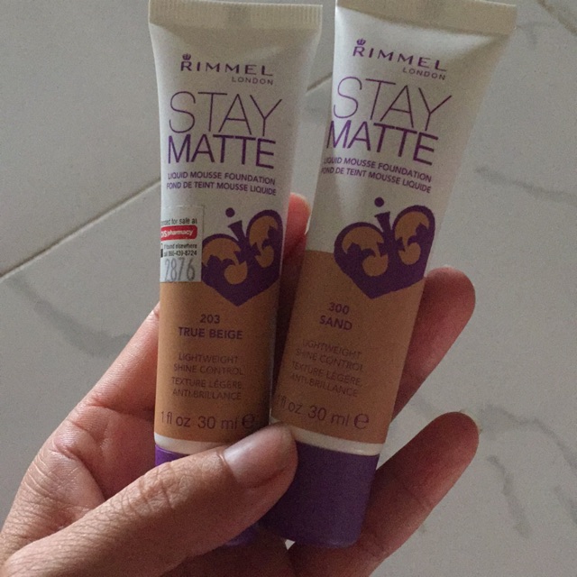 Kem nền STAY MATTE RIMMEL 30ml của Mỹ