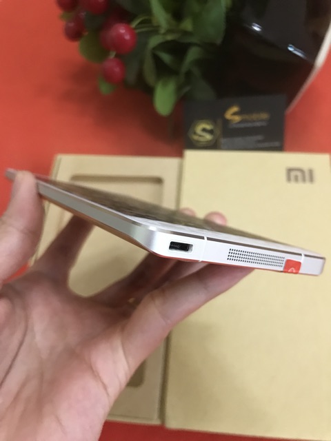 Xiaomi Mi Note LTE - Lưng Tre hiện đại