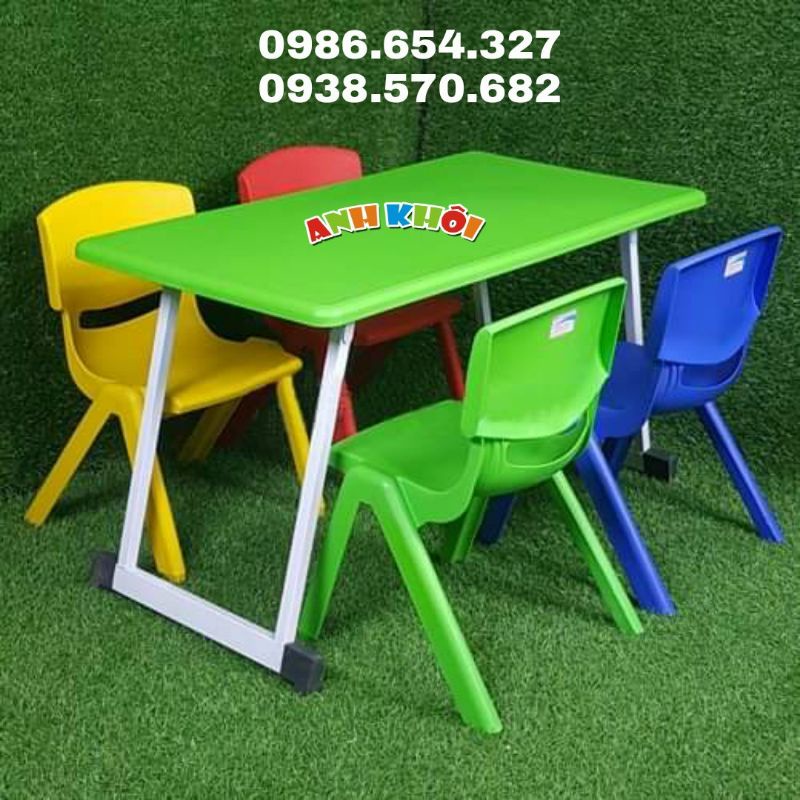 Ghế nhựa đúc 4 màu cho bé giá rẻ cty Anh Khôi, ko đặt chung đơn với bàn chân gấp vì cồng kềnh ko đi dc ạ