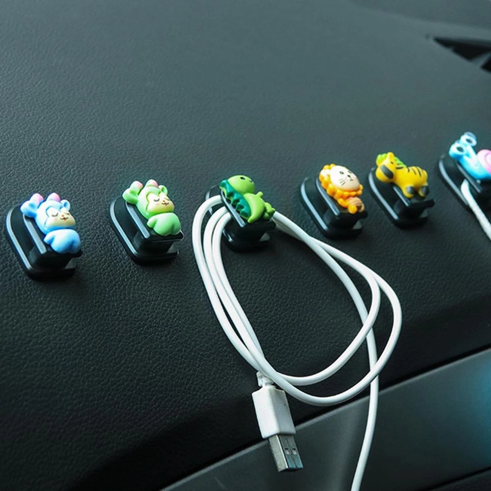 Móc Treo Đồ Gắn Phía Sau Ghế Ngồi Xe Hơi Hình Hoạt Hình Đa Năng
