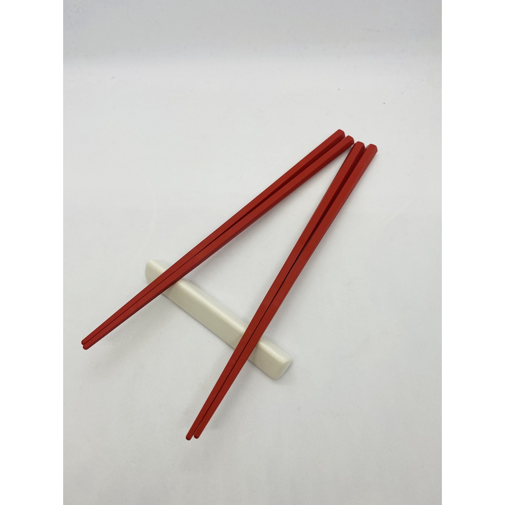 Daiso Japan Đũa lục giác màu đỏ chịu nhiệt 220 độ C 22,8x1,6x0,9cm