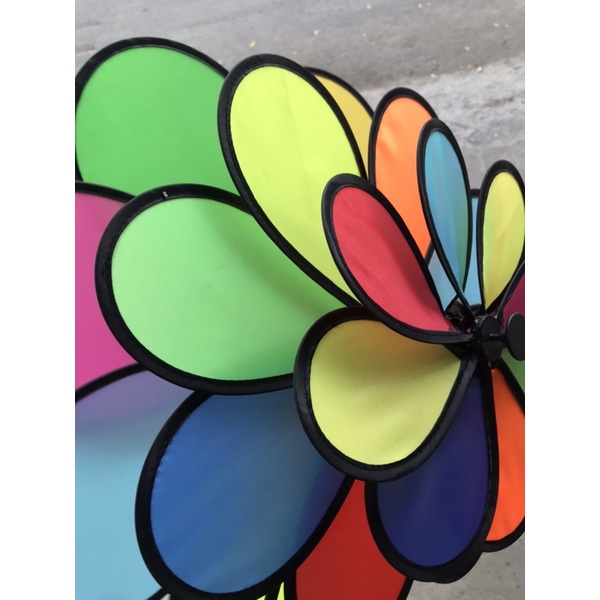 Chong chóng cầu vồng 3 tầng, tặng kèm keo 502, chong chóng nhỏ cho bé.