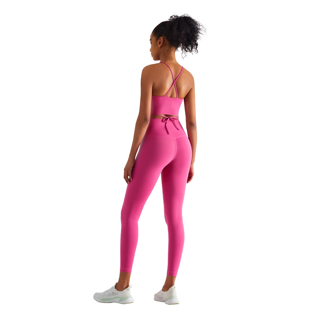 Set đồ tập gồm áo ngực thể thao và quần dài để tập yoga