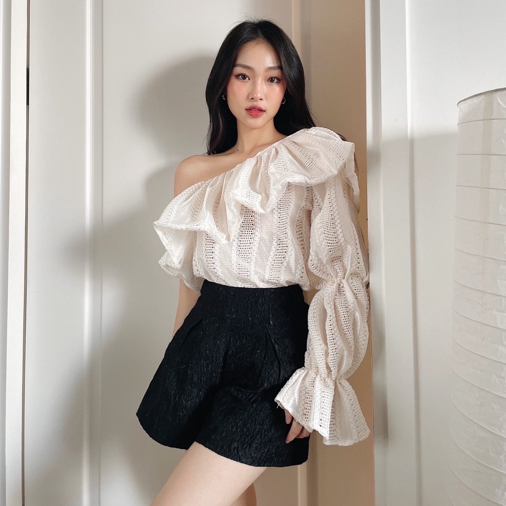 Áo lệch vai Fendy Top Joie des Roses điệu đà, tiểu thư