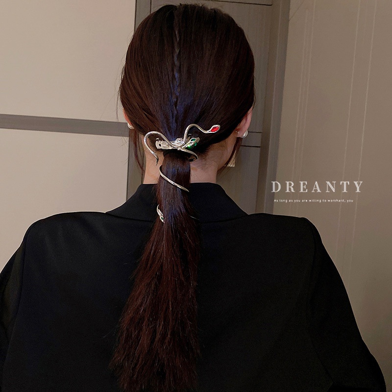 Kẹp Tóc Hình Bướm Đính Đá Độc Đáo Bằng Kim Loại