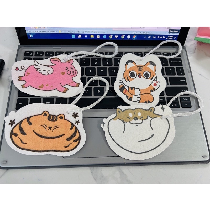 Sỉ 10k- Miếng Bọt Biển Rửa Chén Dễ Thương Có Nút Hít Mạnh