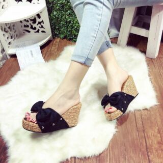 Dép xuồng nơ