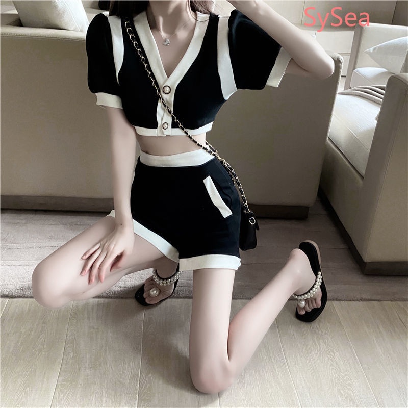 Set Áo Khoác Cardigan Cổ Chữ V + Quần Short Lưng Cao Thời Trang Cho Nữ