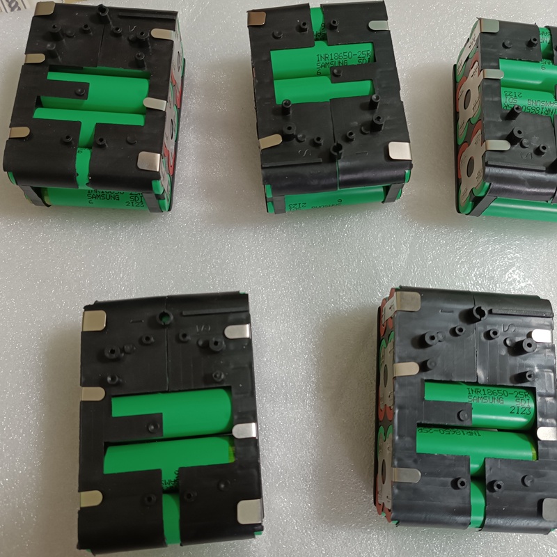 Khối pin Makita 5S2P 18V kèm khung Cell Samsung25R thay thế cho pin makita dung lượng 5Ah xả 45A không mạch