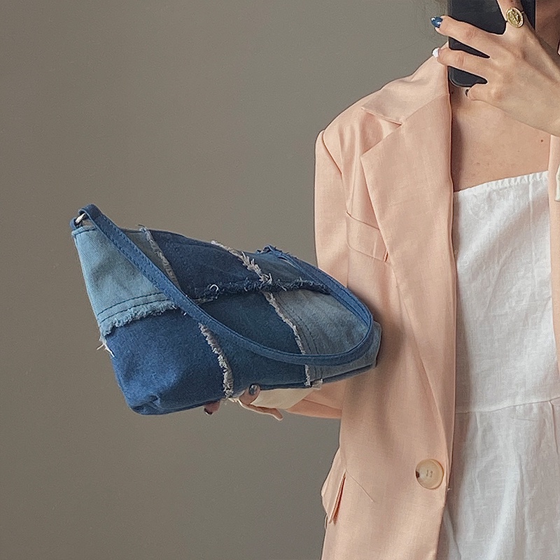 Túi Xách Đeo Dưới Cánh Tay Chất Liệu Denim Phối Màu Tương Phản Thời Trang Mùa Hè 2022 Mới Cho Nữ
