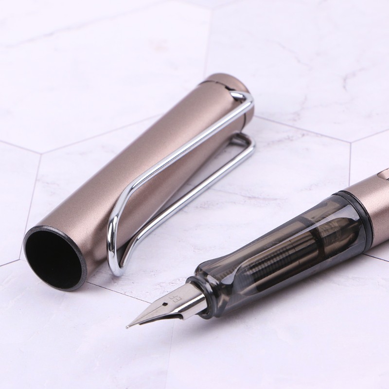 Bút máy với ngòi 0.38mm thiết kế sang trọng kiểu doanh nhân dành cho nam