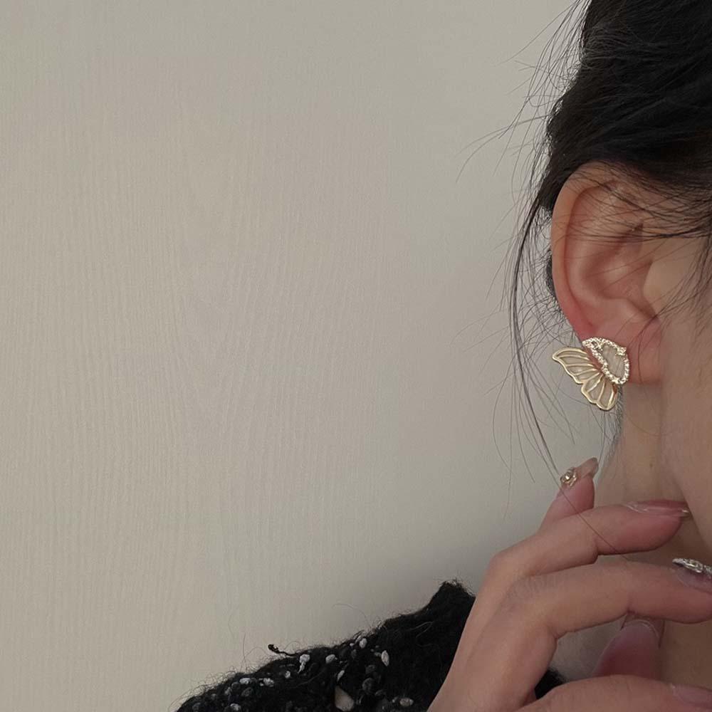 Khuyên Tai Hình Bướm Đơn Giản Thời Trang Cho Nữ