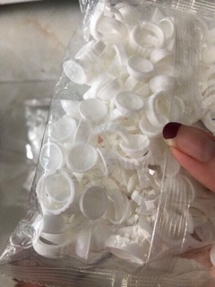 Nhẫn đựng mực, keo nối mi