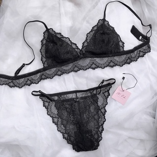 Set bralette không gọng, quần dây hông ren đen