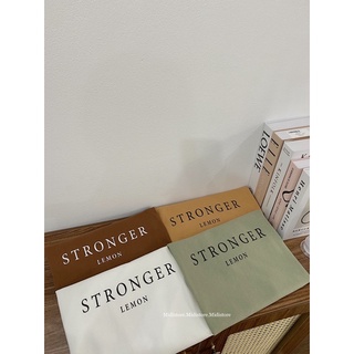 Áo Pull Stronger (2047) (Ảnh/Video tự chụp)