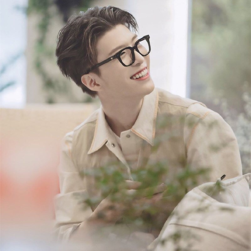 MẮT KÍNH GỌNG CÂN CHỮ V THỜI TRANG NAM NỮ UNISEX CỰC ĐẸP SIÊU HOT | BigBuy360 - bigbuy360.vn