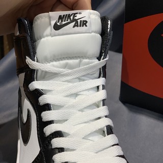 JORDAN 1 HIGH BLACK WHITE