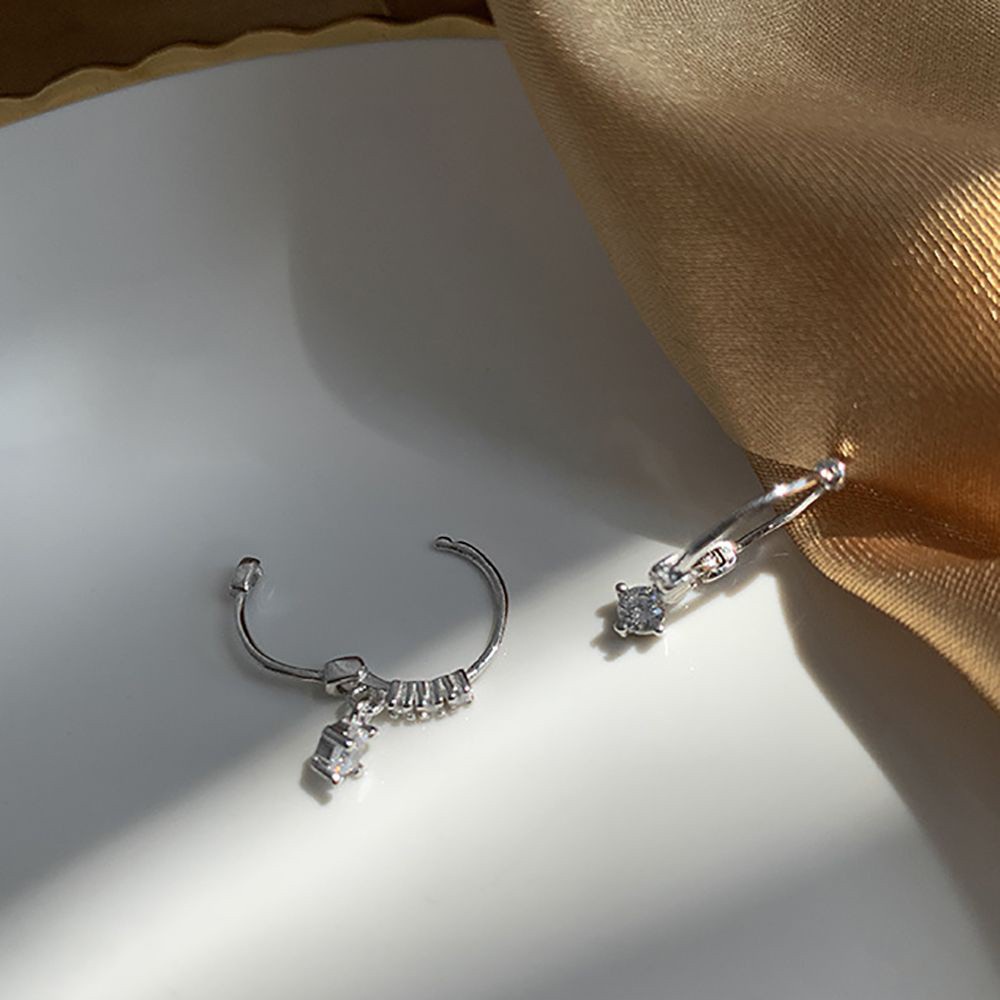 Khuyên Tai Tròn Nhỏ Bằng Hợp Kim Đính Đá Zircon Nhiều Màu Dễ Thương Cho Nữ