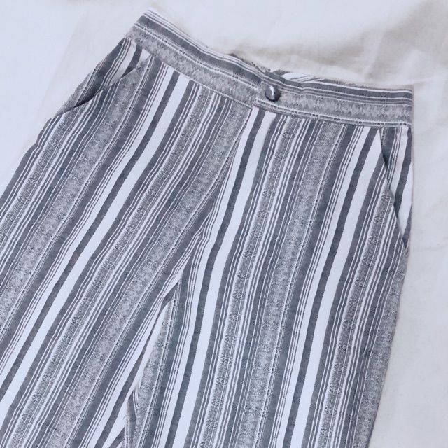 Quần linen sọc ống suôn
