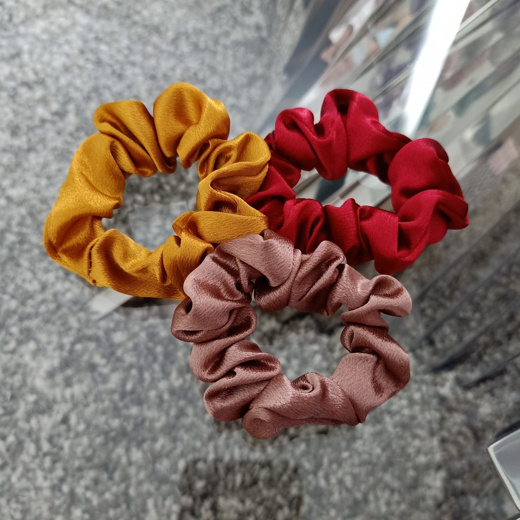 Cột tóc scrunchies trơn xinh xắn