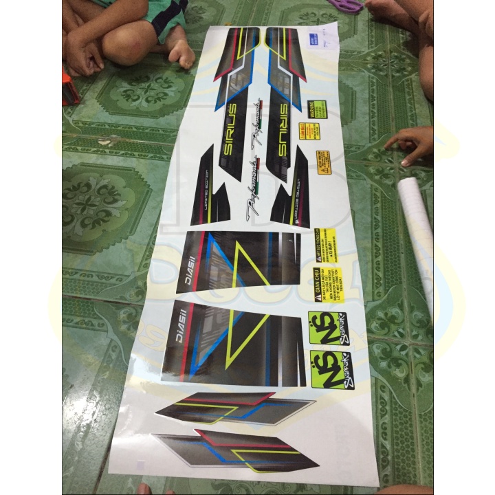 ( Quí khách vui lòng mang ra tiệm cho thợ dán ) Tem SIRIUS ĐEN