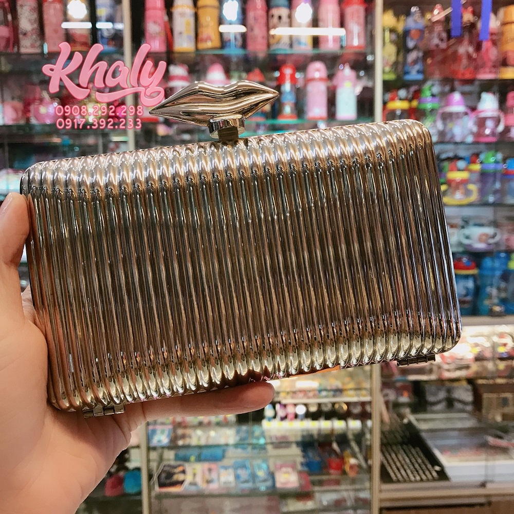 Bóp đầm clutch cao cấp dạ hội dự tiệc sang trọng đeo chéo, cầm tay màu bạc kiểu vân sọc đầu đôi môi dành cho bạn nữ
