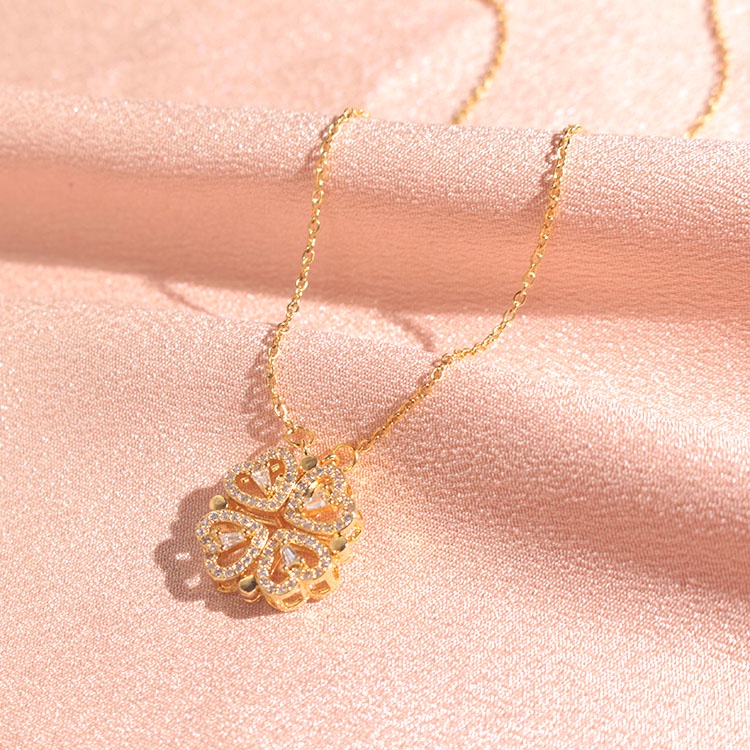 Dây Chuyền Thép Không Gỉ Mạ Vàng 18k Mặt Hình Cỏ Bốn Lá Đính Đá Kim Cương Nhân Tạo