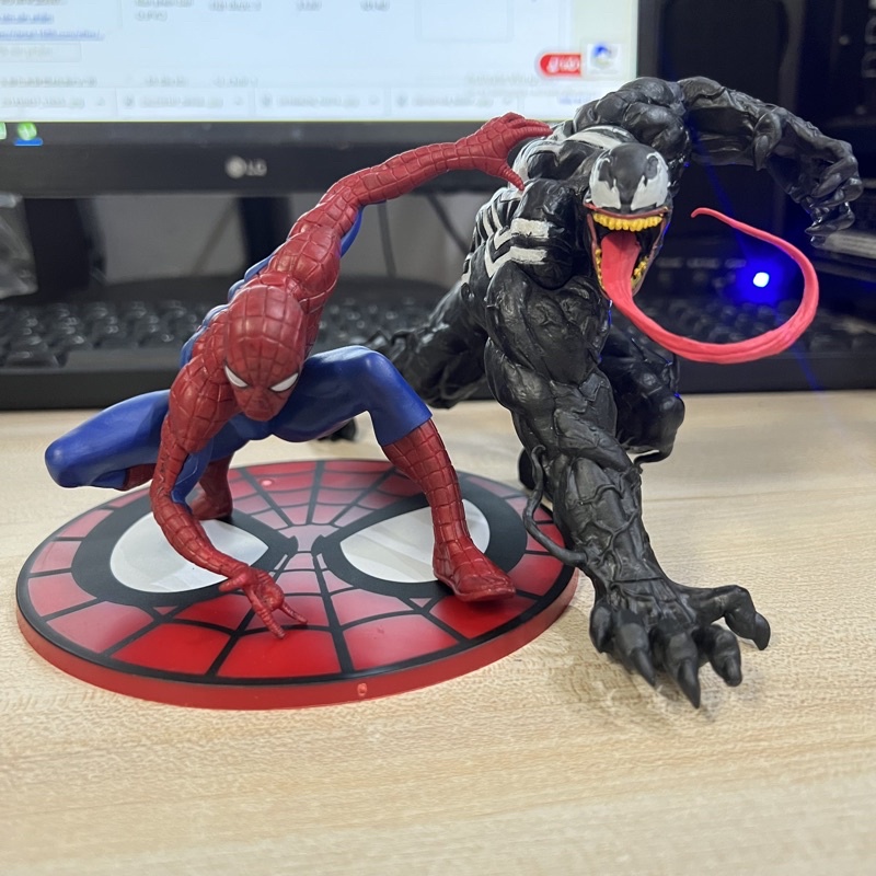 Mô hình figure nhân vật Venom