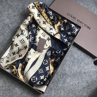 Khăn quàng cổ tơ lụa