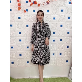 đầm cổ cổ trụ