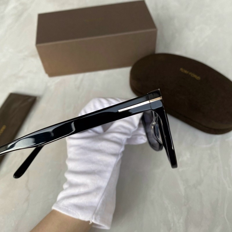 Mắt Kính Toom ford