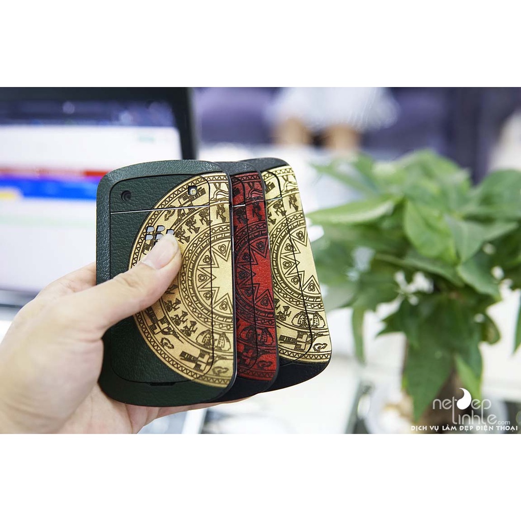 Ốp dán da điện thoai  BB 9900 – Da bò thật 100% - chính hãng Nét Đẹp Tinh Tế