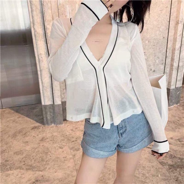 Áo khoác cardigan len mỏng mang được nhiều kiểu | BigBuy360 - bigbuy360.vn