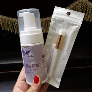 Combo 02 món gồm Nước vệ sinh rửa mi dạng bọt + chổi rửa mi