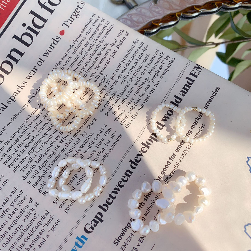 Nhẫn ngọc trai đơn giản sành điệu cho nữ