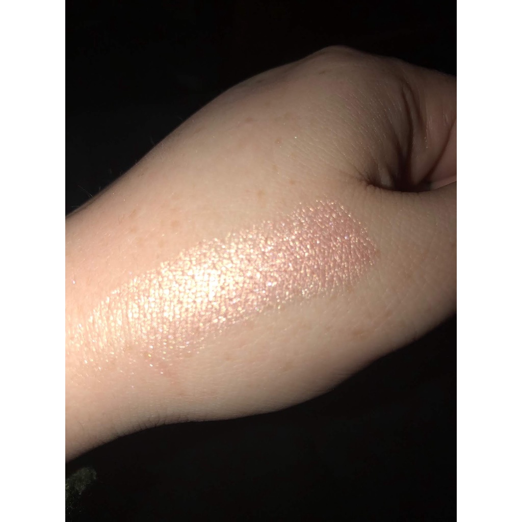 HIGHLIGHT BẮT SÁNG MÀU SAN HÔ WET N WILD BLOOM TIME