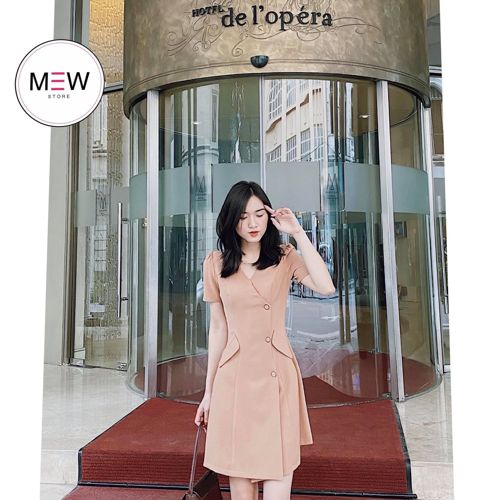 Váy be nâu thiết kế khuy gỗ đẹp MEW Lora Dress, đầm chữ A sang chảnh cho nàng công sở