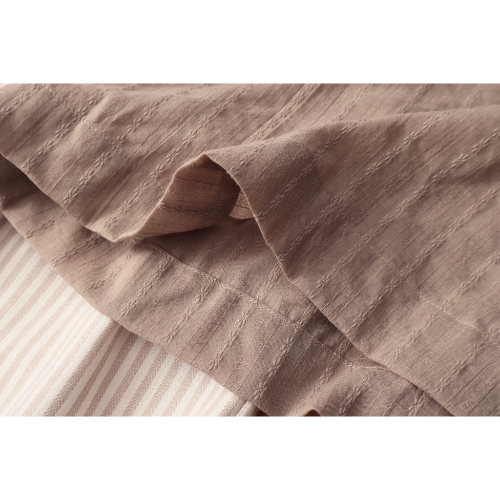 Áo cánh dơi boil thêu phối nút màu nâu KACHISA 596