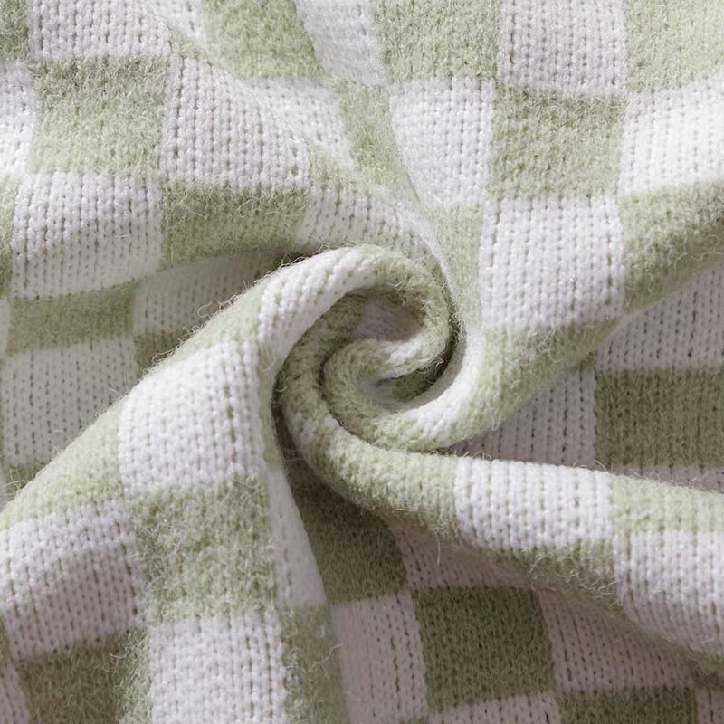 Áo len gile caro hot trend năm nay sang xịn mịn