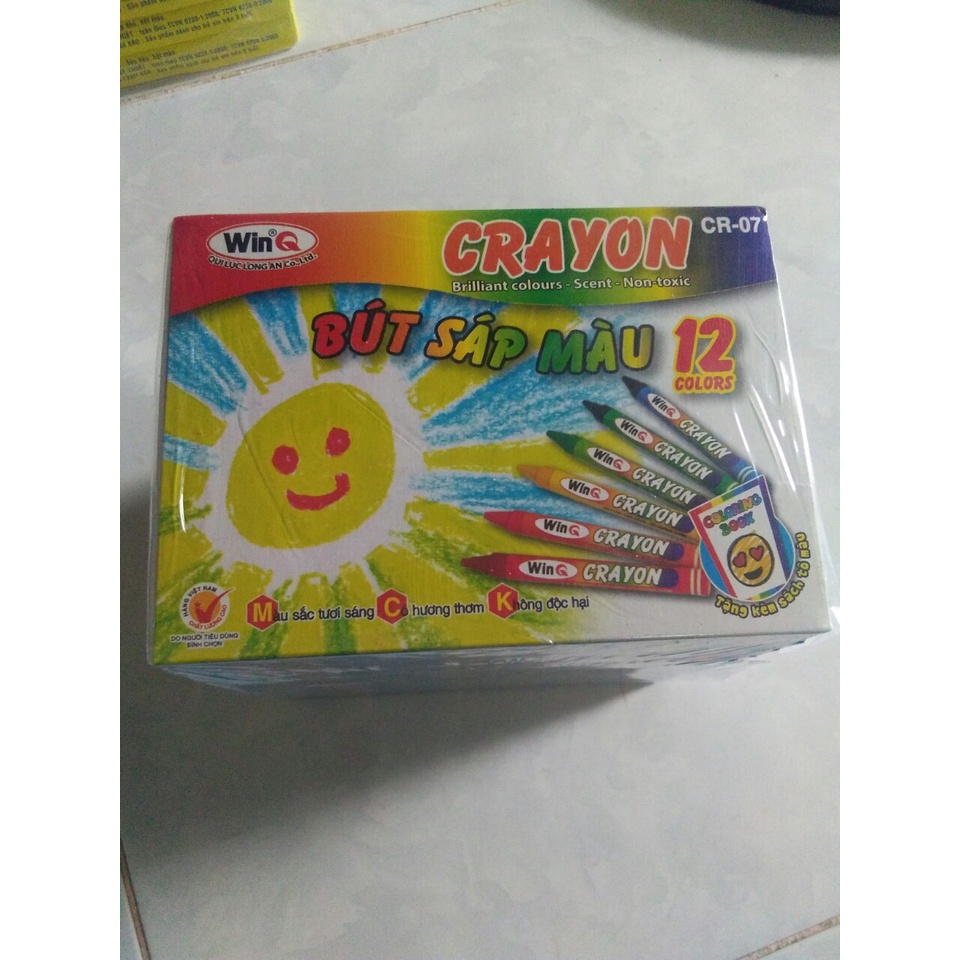 Bút sáp thơm WinQ, tặng kèm sách tô màu 20 tờ