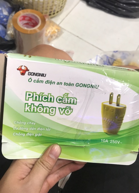 Phích cắm Điện GONGNIU không vỡ